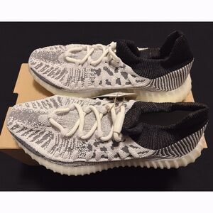 NIB Adidas Yeezy Boost 350 V2 CMPCT in Slate Panda Size 7.5